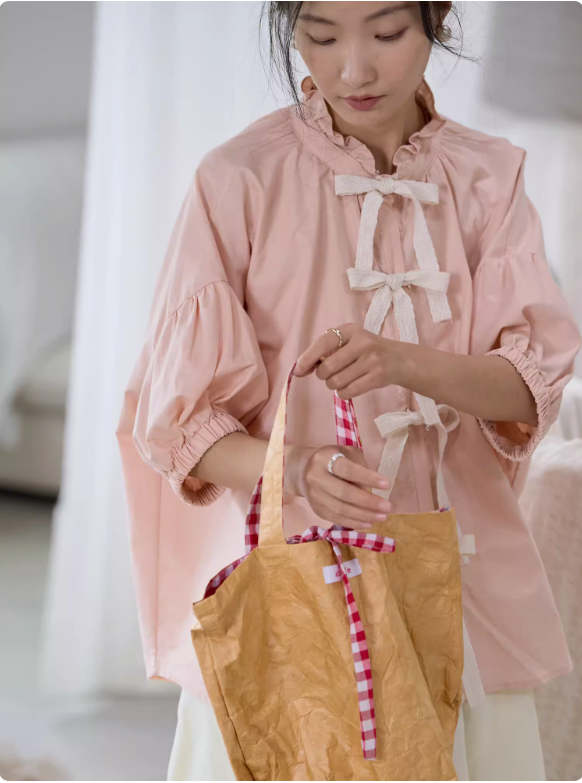 ◇フリルネック レースリボンブラウス◇