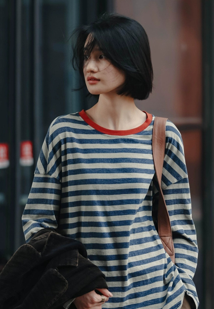 ◇赤のリンガーネックがポイントに◇100%コットン長袖ボーダーTシャツ◇