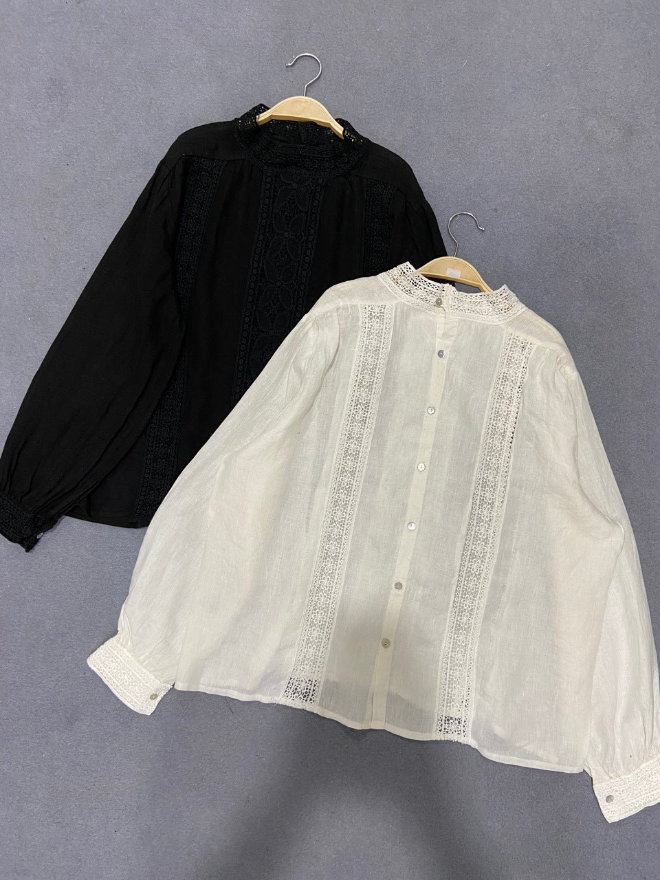 2色展開◇レース&ピンタック リネン バックボタン ブラウス◇