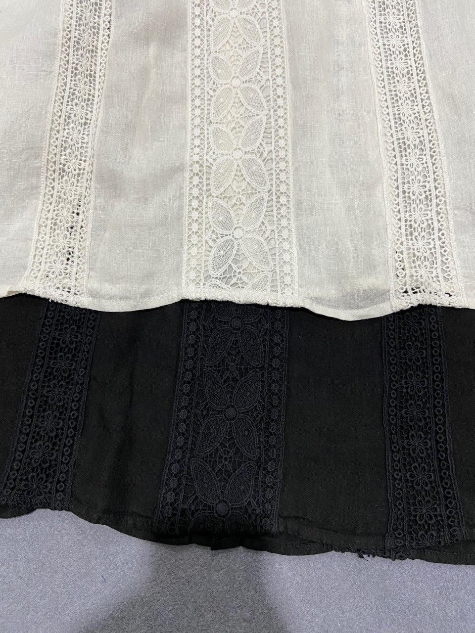 2色展開◇レース&ピンタック リネン バックボタン ブラウス◇