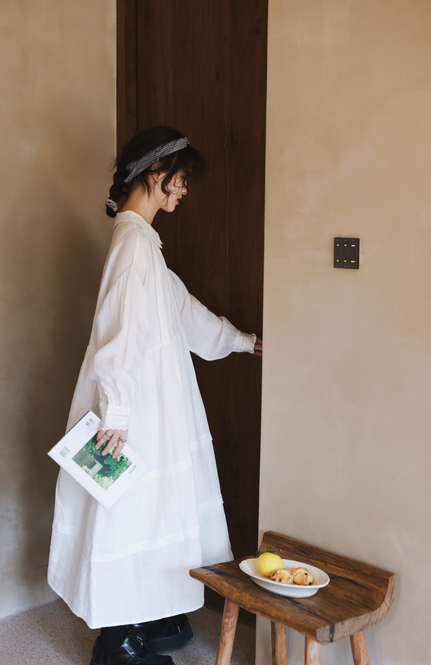 ピンタックとレースの切り替えが美しい△リネンギャザー アンティークデザイン ロングワンピース△