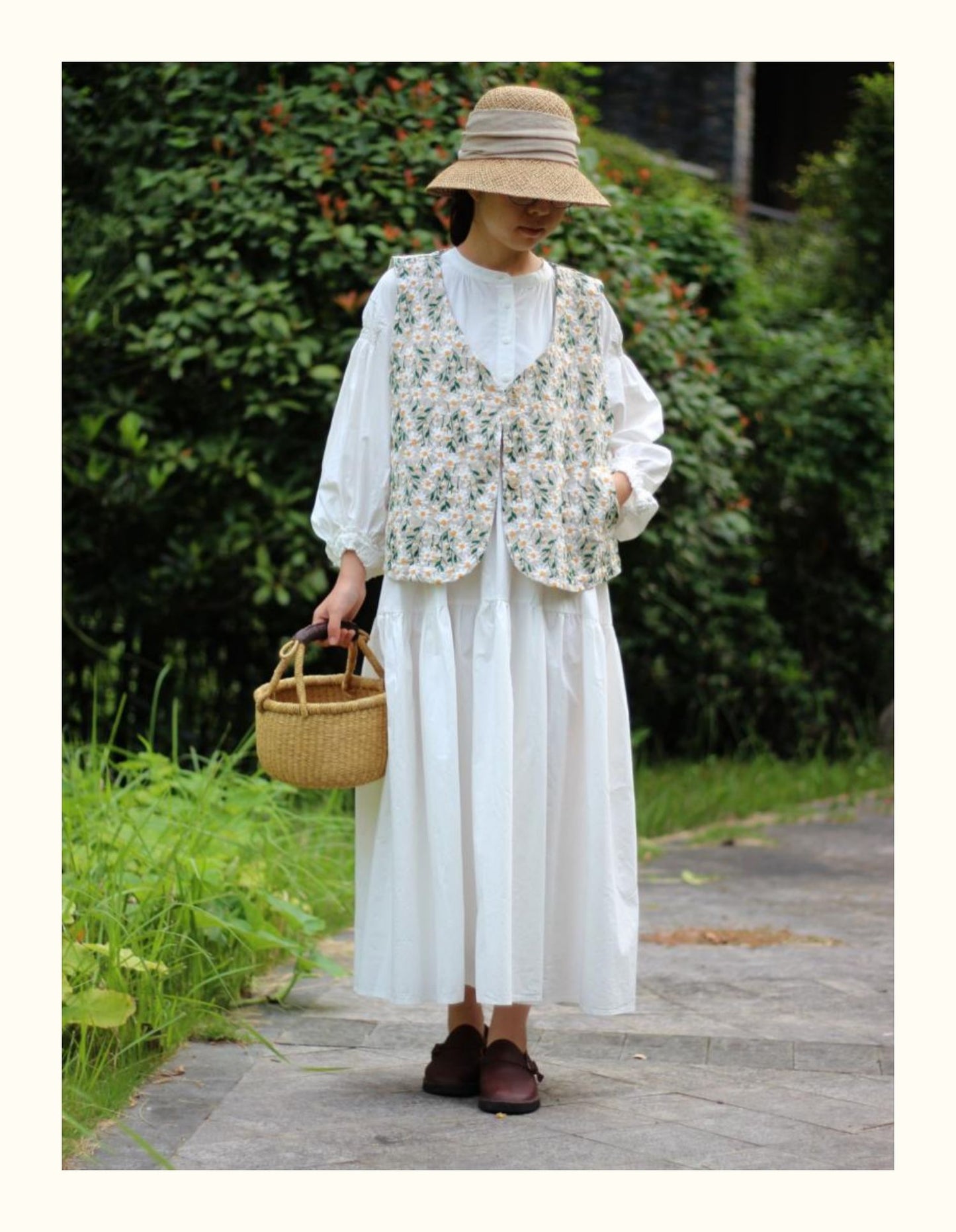 ☆コットンリネン花柄刺繍ベスト☆