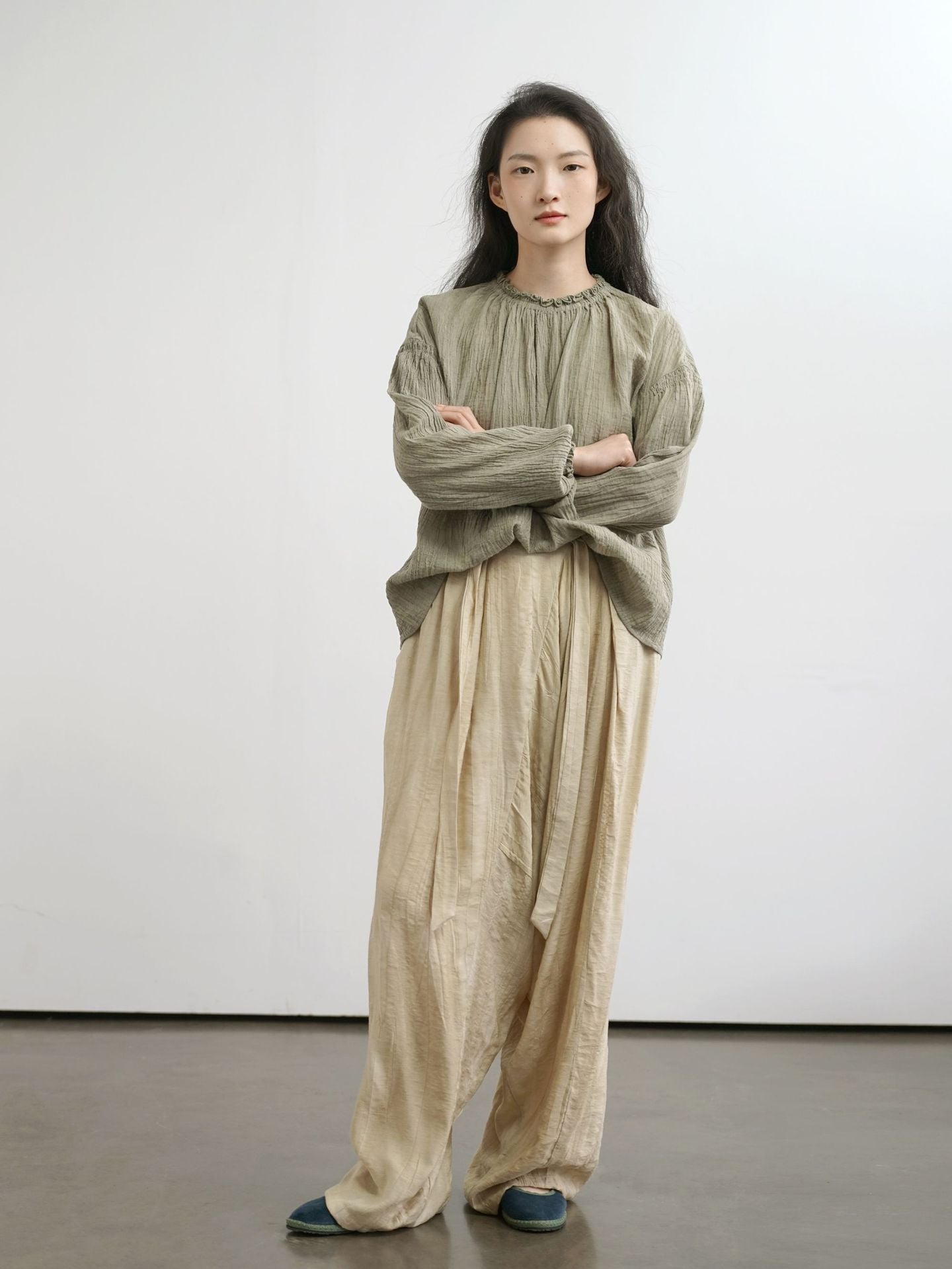 4色展開◇控えめなフリルネックが上品に◇リネンコットン ガーゼ プルオーバーシャツ◇
