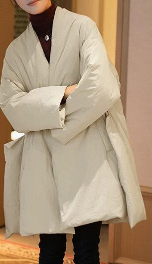 2色展開◇ホワイトダック使用◇ノーカラー ダウンコート◇