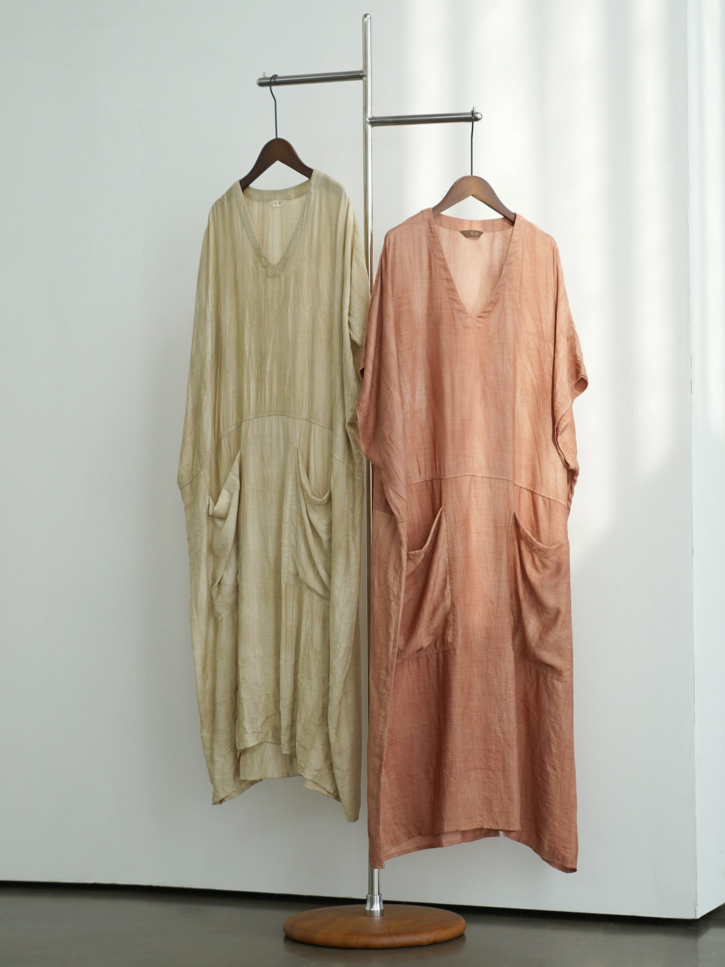 3色展開◇ゆったりコクーンシルエット Vネックワイド ワンピース◇