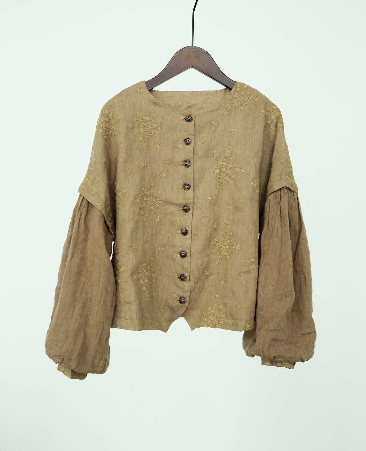 3色展開△ボタニック同色刺繍がエレガント▽リネンノーカラードロップショルダージャケット△裏地付き