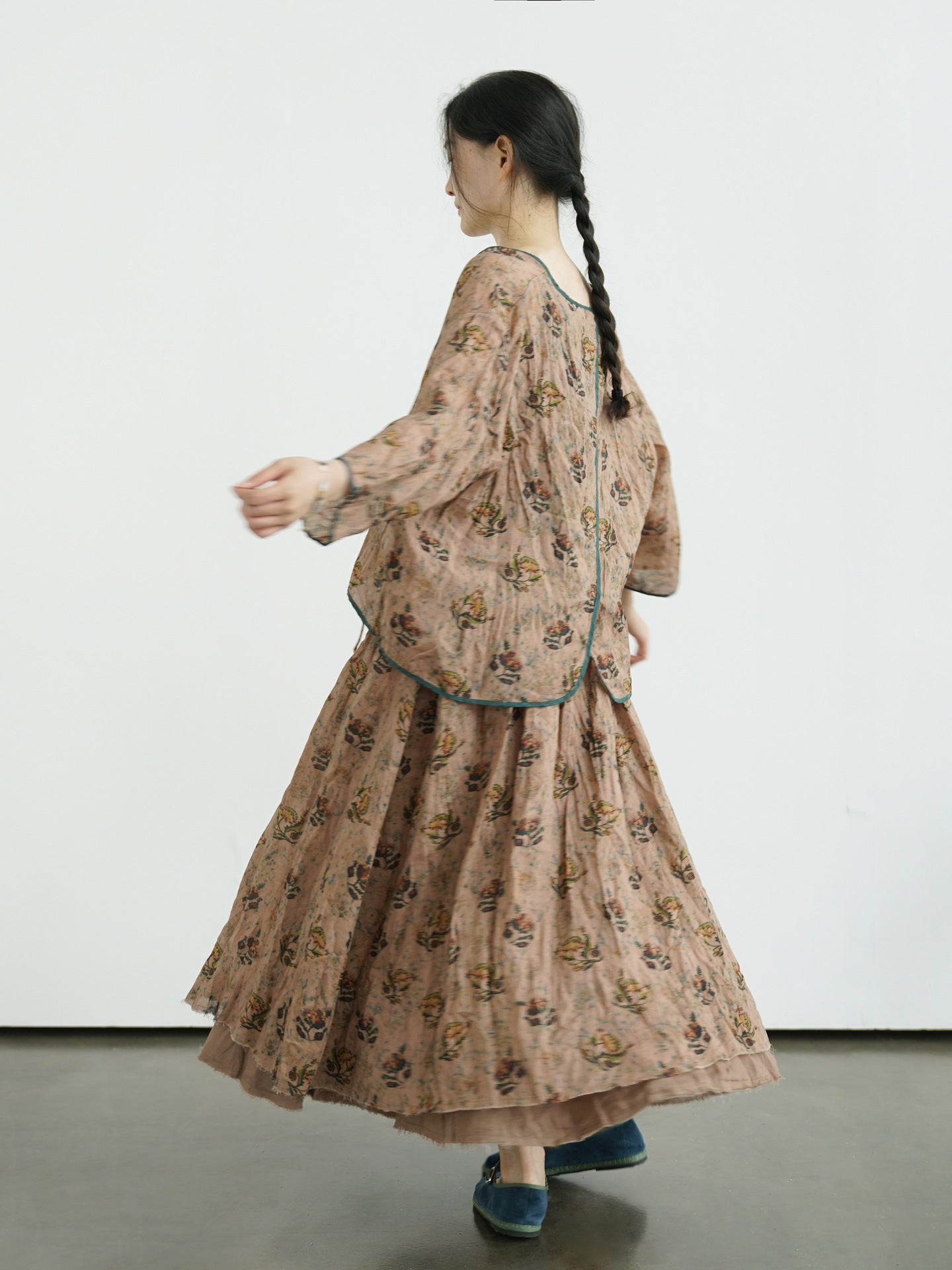 ◇フラワープリントが美しい ラミー羽織シャツ ◇