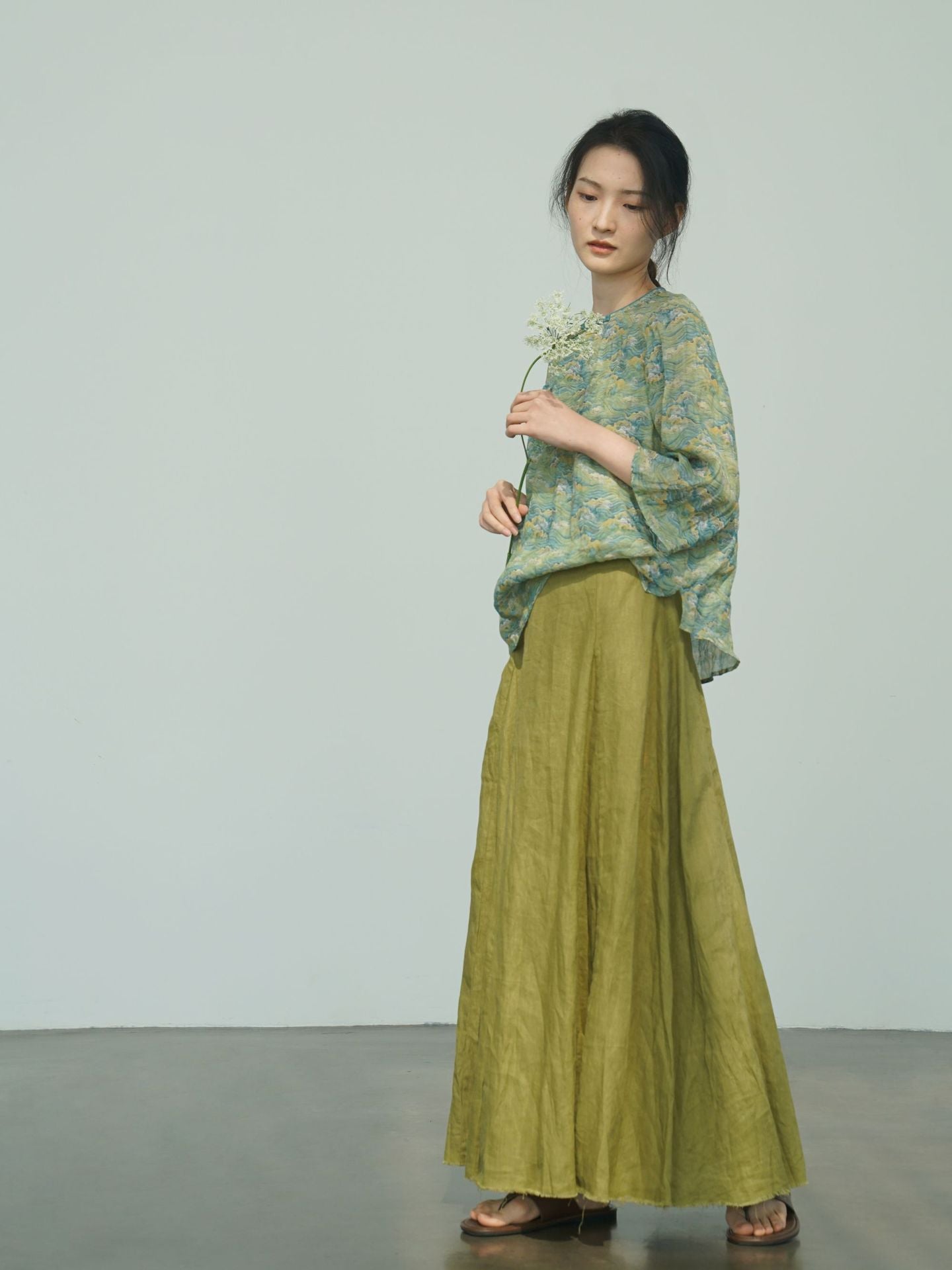 2色展開◇オリエンタルなデザインに美しいボタニックプリントが上品な印象◇ラミーブラウス◇