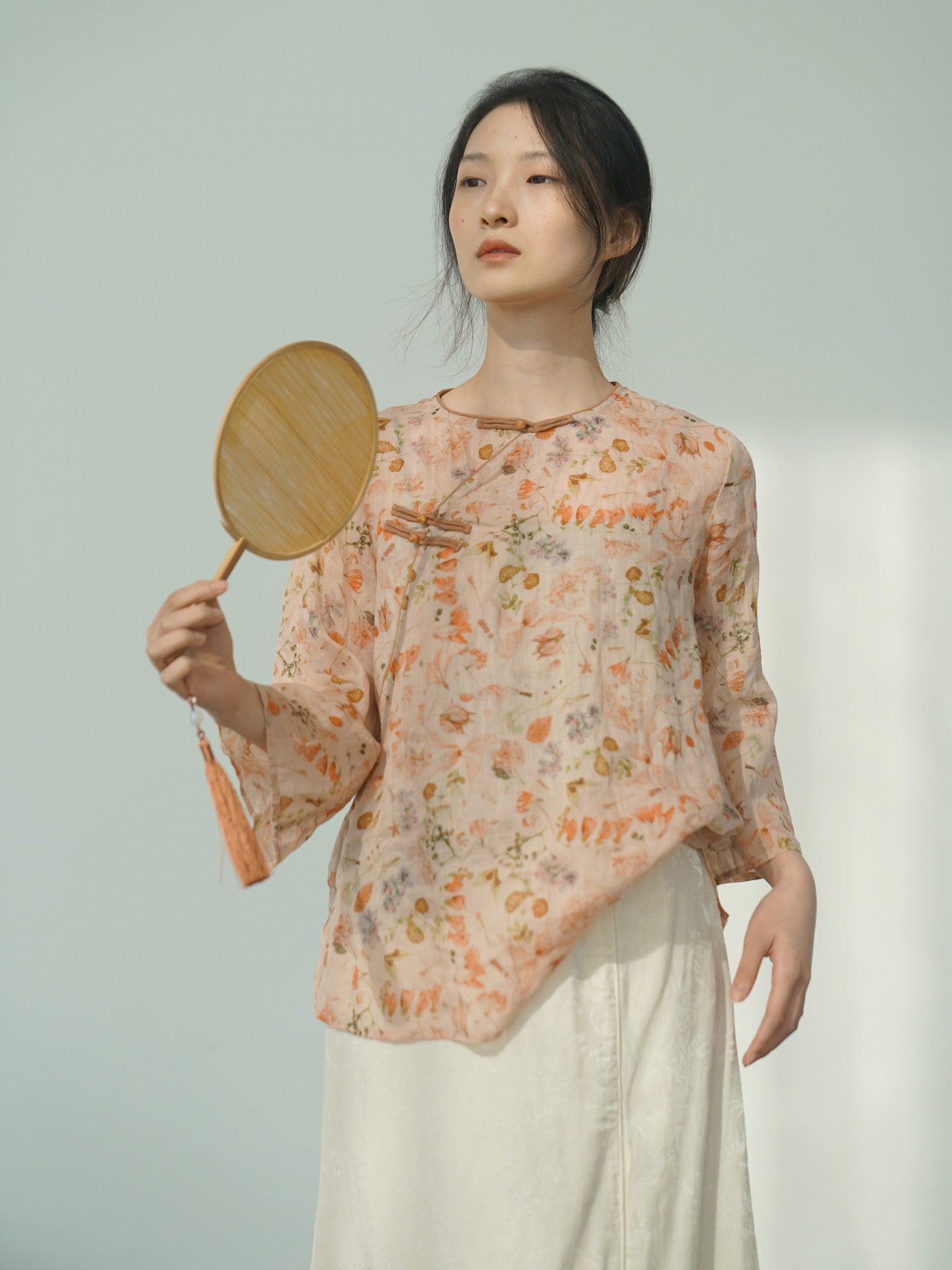 2色展開◇オリエンタルなデザインに美しいボタニックプリントが上品な印象◇ラミーブラウス◇