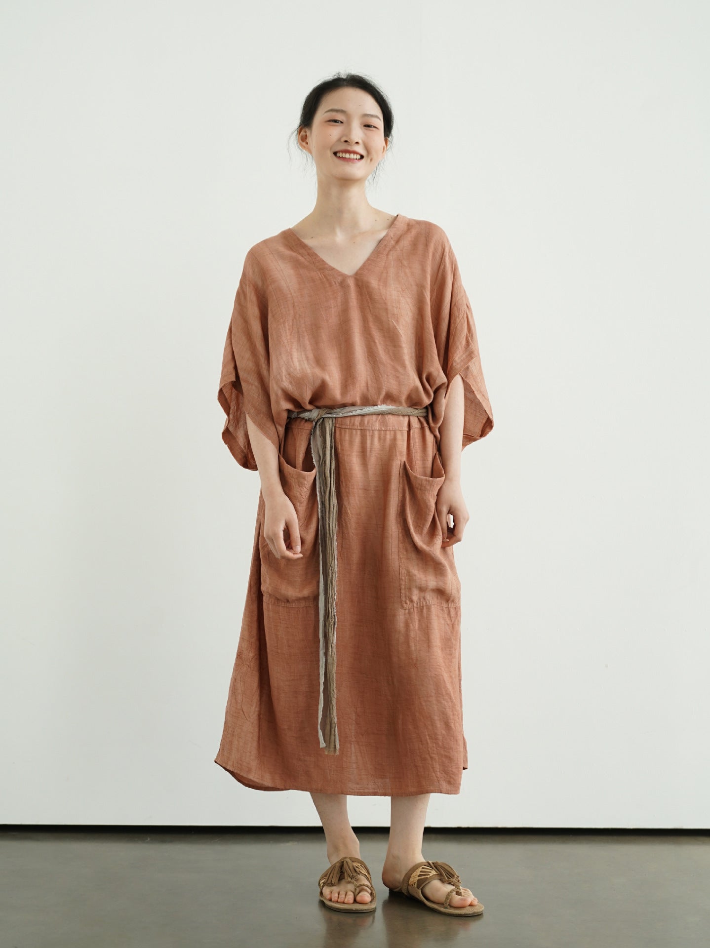 3色展開◇ゆったりコクーンシルエット Vネックワイド ワンピース◇