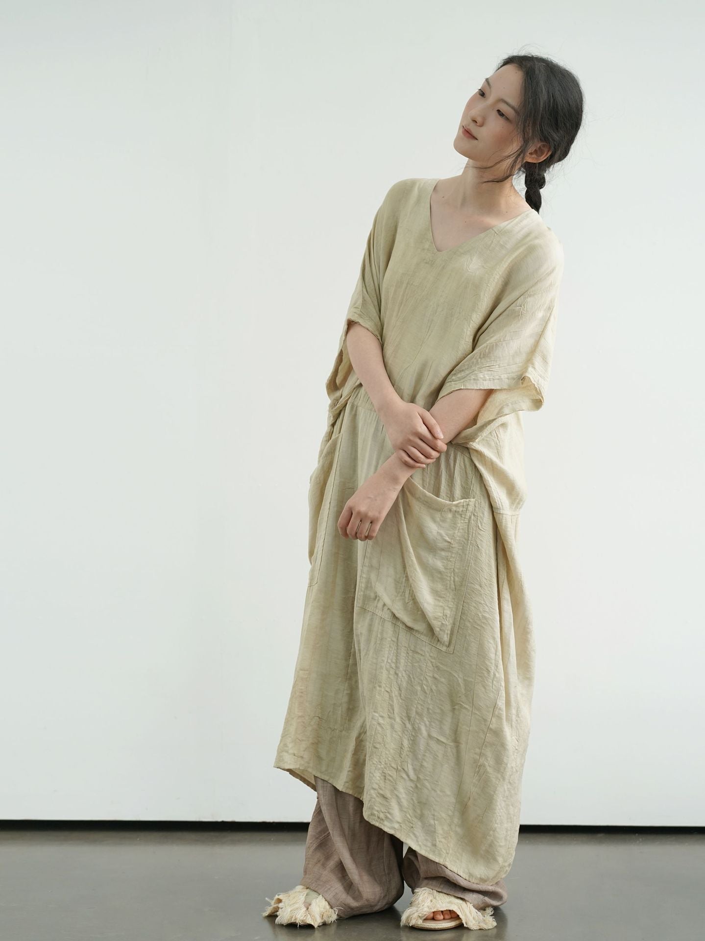 3色展開◇ゆったりコクーンシルエット Vネックワイド ワンピース◇