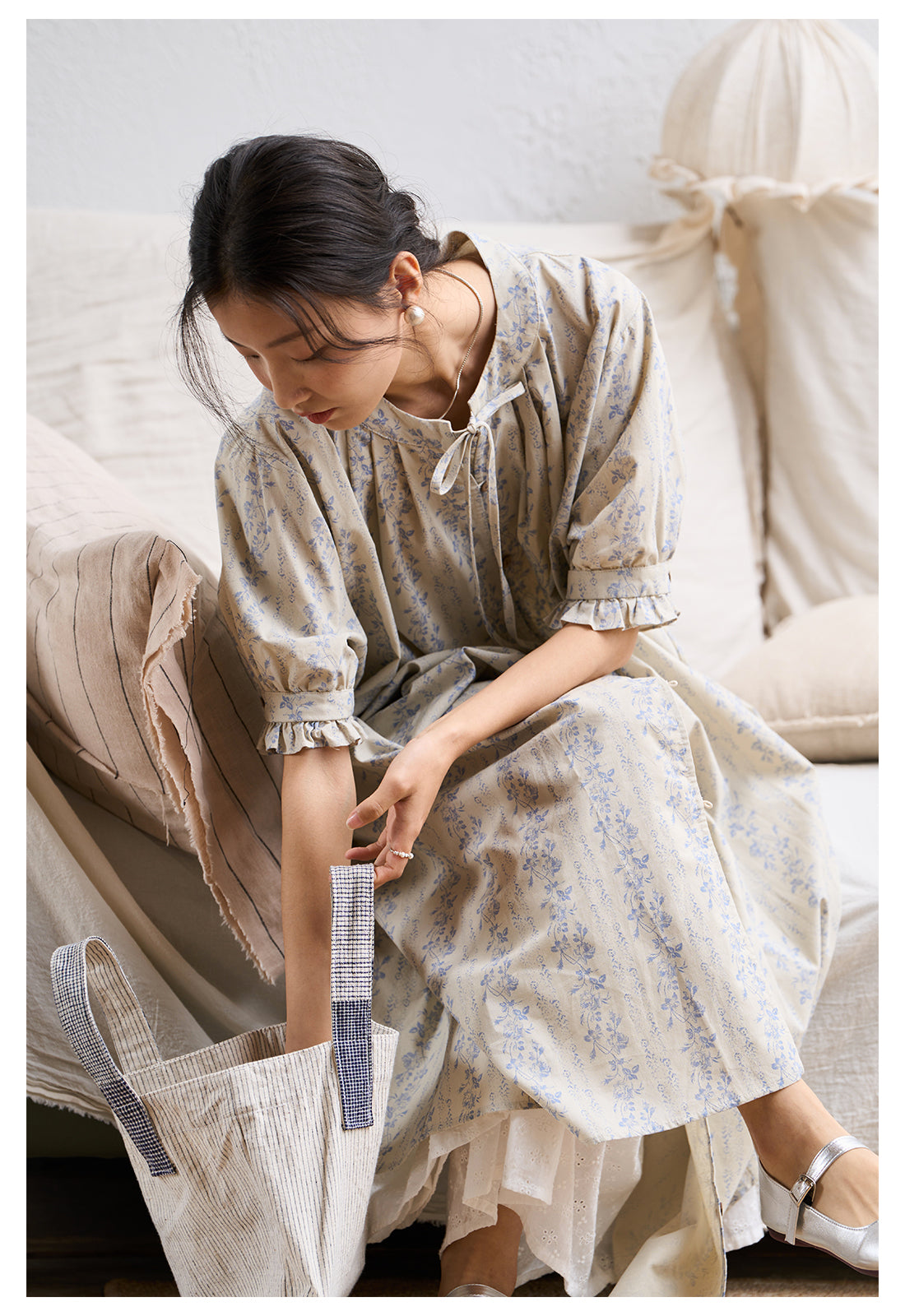 ◇アンティーク調 ゆったりシルエット前開き開き フラワープリントワンピース◇