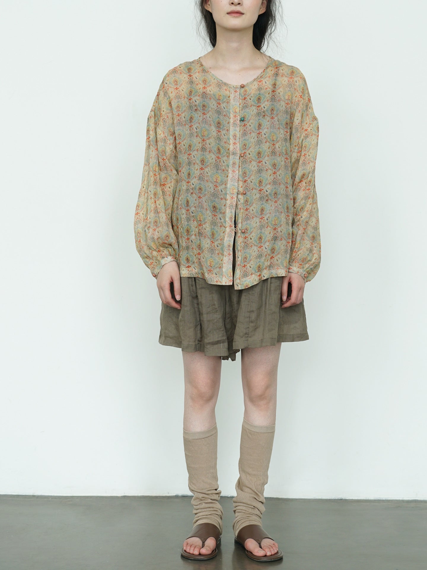 4色展開◇絶妙な色味のボタニックプリント◇ラミー ゆったりブラウス シャツ◇