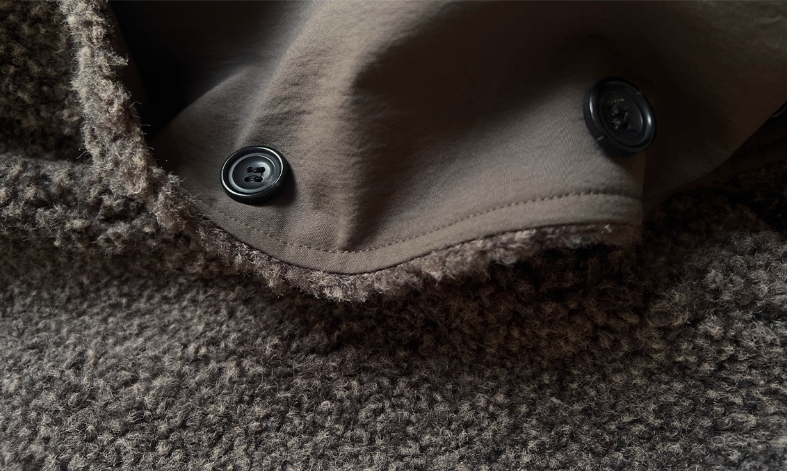 △裏地はたっぷりボアで暖か ドロップショルダーゆったり  ノーカラーコート△