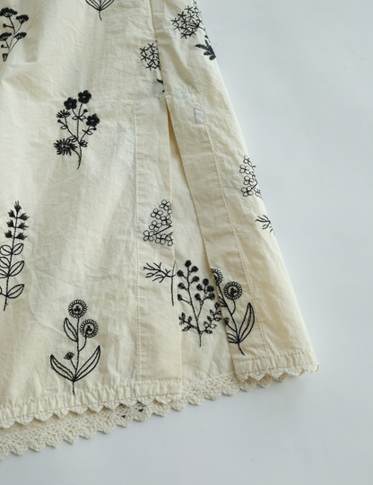 ２色展開◇裾のレース使いもポイントに◇花柄刺繍オリエンタルデザイン 7部袖 ロングワンピース◇