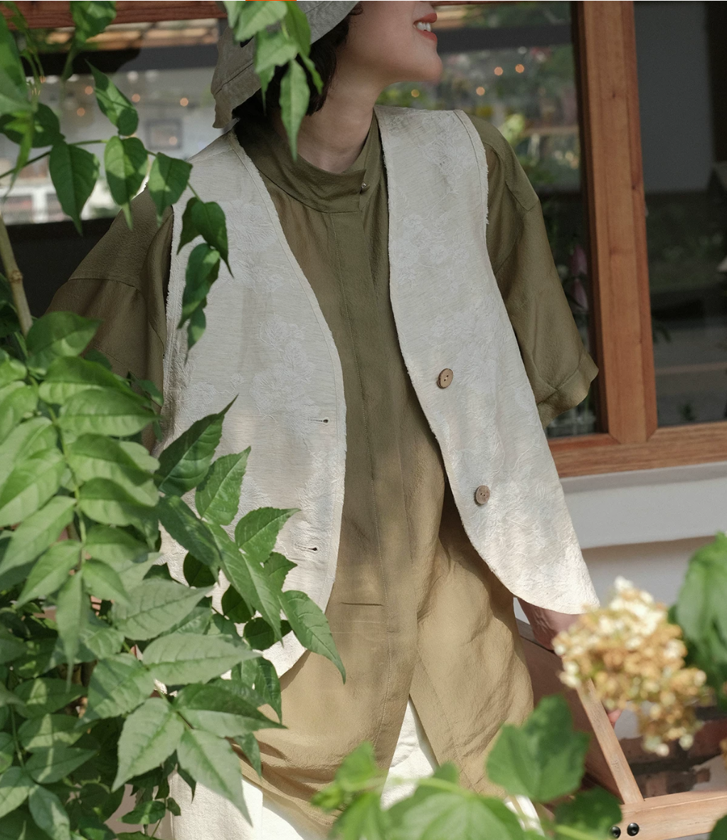 ☆花柄ジャガードが美しい☆2つボタンリネンコットンベスト☆S/M/L