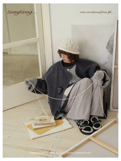 △ダブルフェイスウールで暖か ハンドステッチがポイントに。ドロップショルダーゆったり  ノーカラーコート△