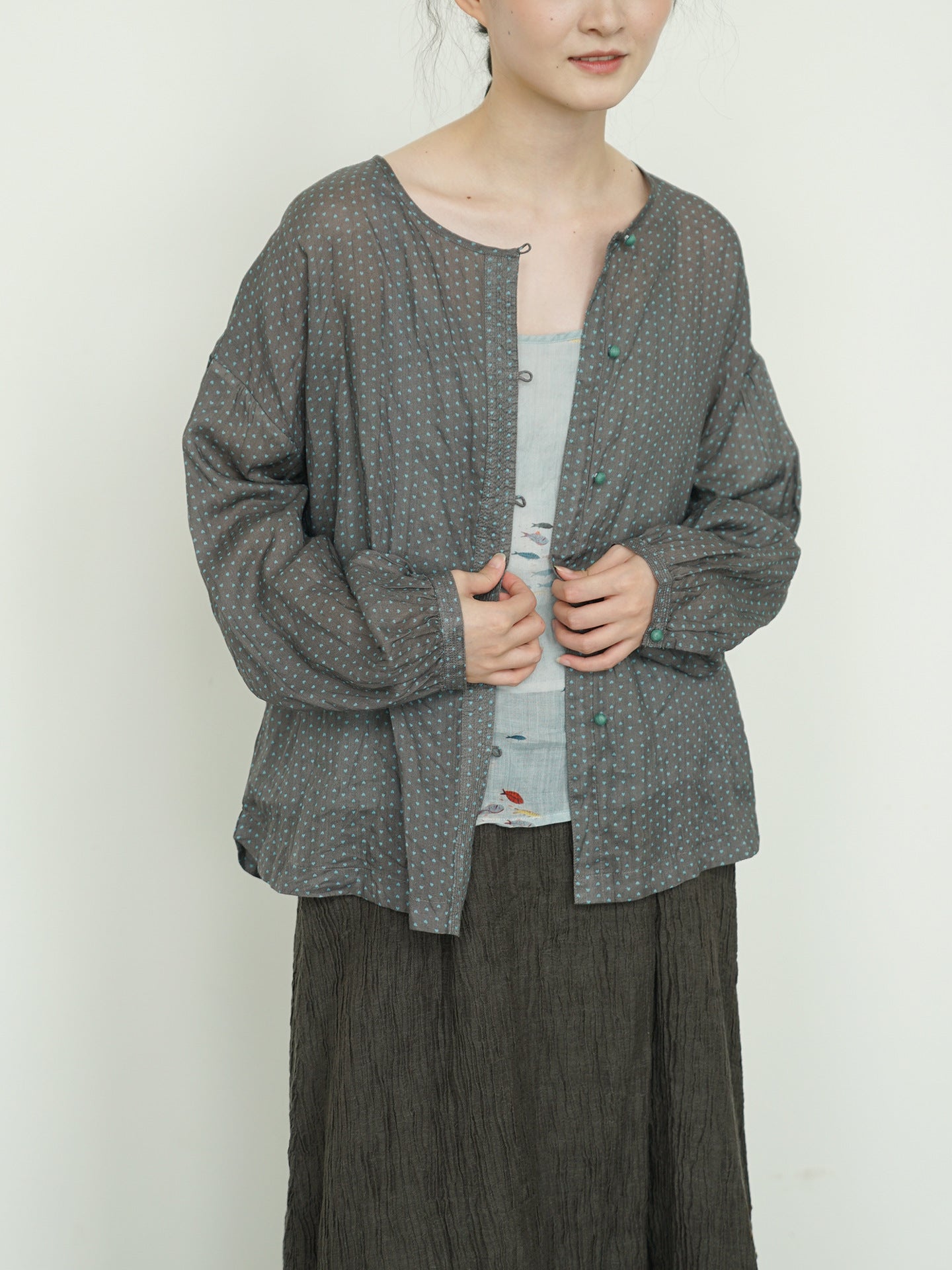 4色展開◇絶妙な色味のボタニックプリント◇ラミー ゆったりブラウス シャツ◇