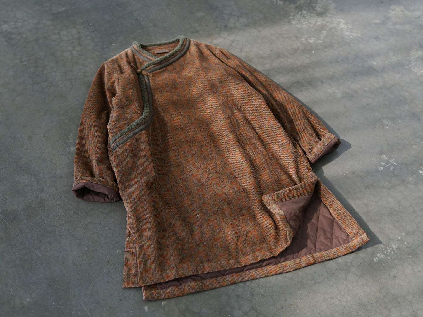 小ぶりなフラワープリントが可愛い◇中綿コーデュロイ ボア装飾 オリエンタルコート◇