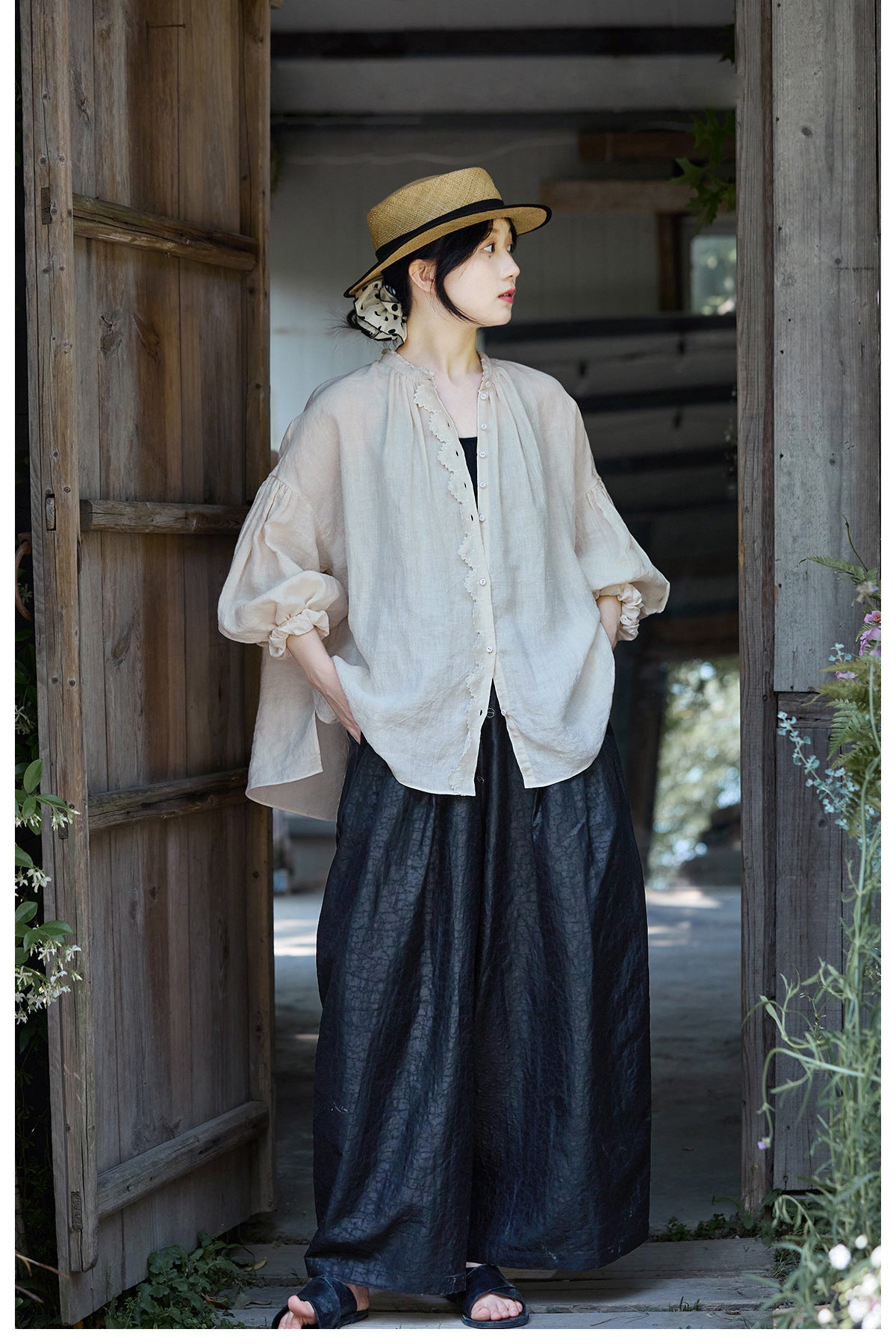 ✩品のある前立て＆ネックのフリル使い✩リネン ギャザー＆フリル ドロップショルダー ブラウス✩ M/Lサイズ