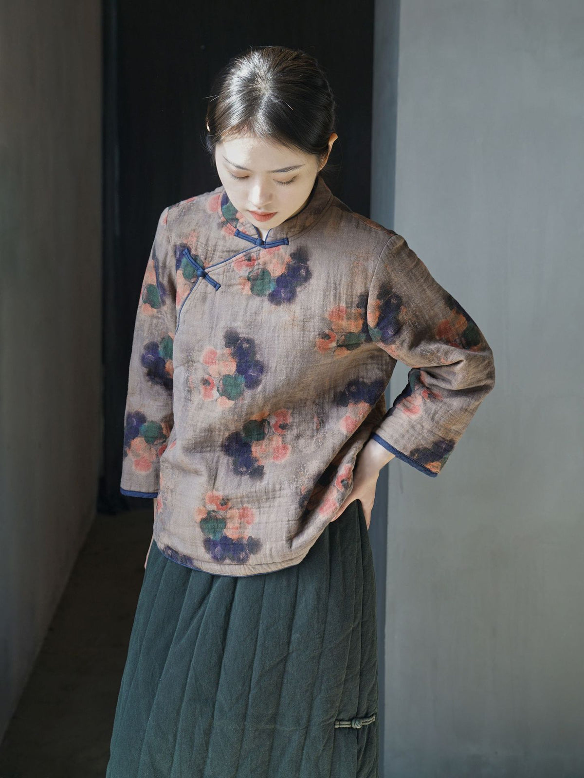 3色展開◇美しいオリエンタルプリント コットン中綿入りで保温性もある◇総柄ジャケット◇