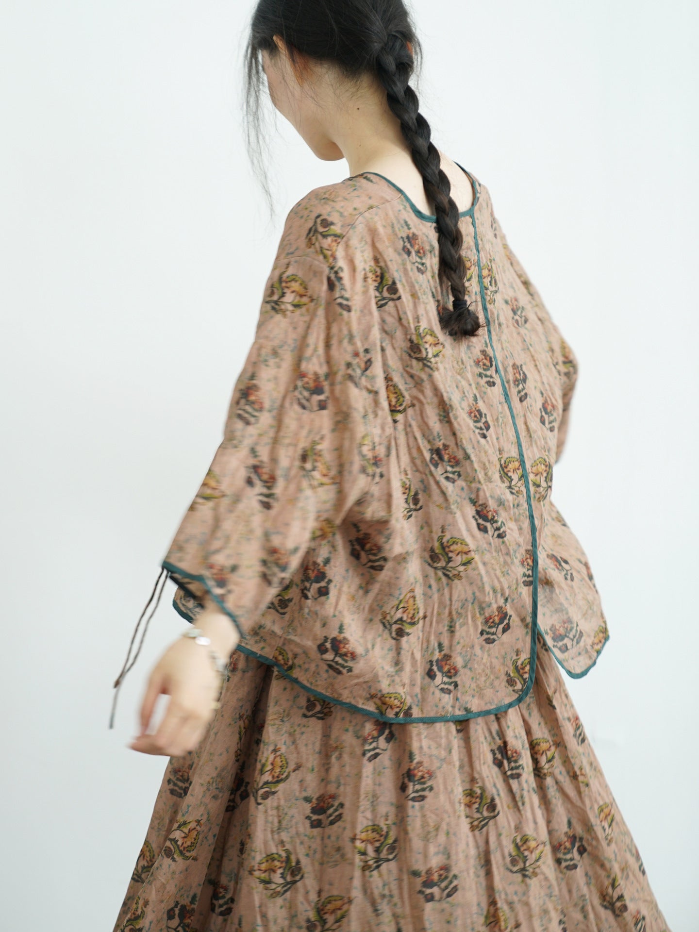 ◇フラワープリントが美しい ラミー羽織シャツ ◇