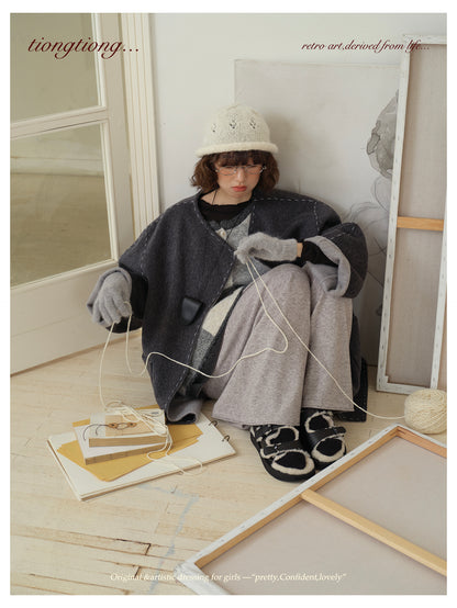 △ダブルフェイスウールで暖か ハンドステッチがポイントに。ドロップショルダーゆったり  ノーカラーコート△