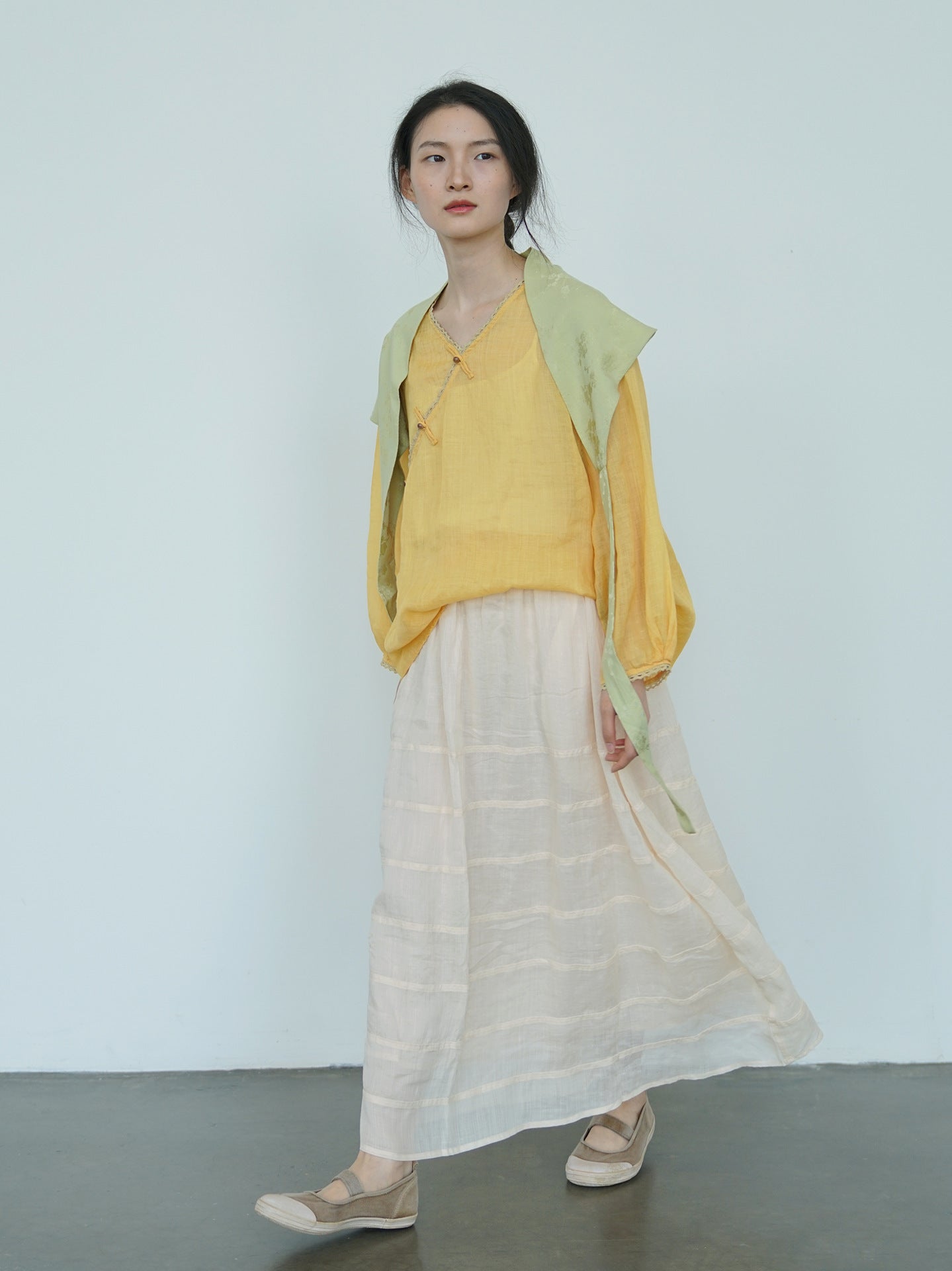 3色展開◇レースパイピングが良いアクセントに◇ラミープオリエンタルシャツ◇