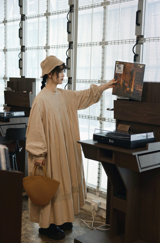 たっぷりタックとギャザーがポイントに△タイプライターコットン アンティークデザイン ロングスモック ワンピース△