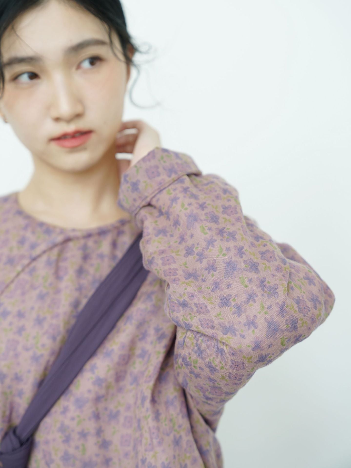 ２色展開◇小ぶりなフラワープリントが可愛い◇中綿ラミー オリエンタル ドロップショルダージャケット◇