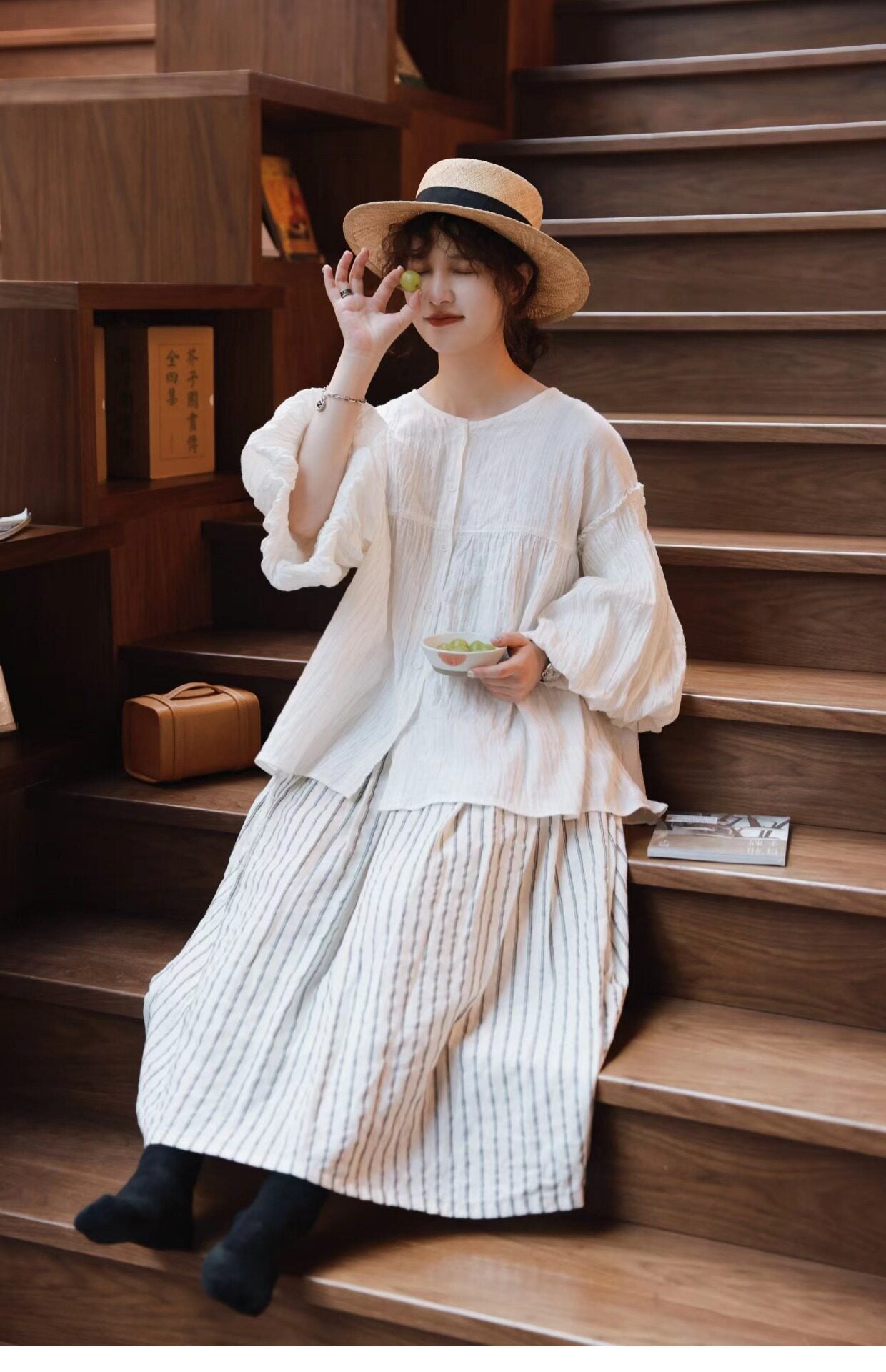 ☆たっぷりギャザー使いでふんわりシルエット☆ドロップショルダー コットンガーゼシャツ☆