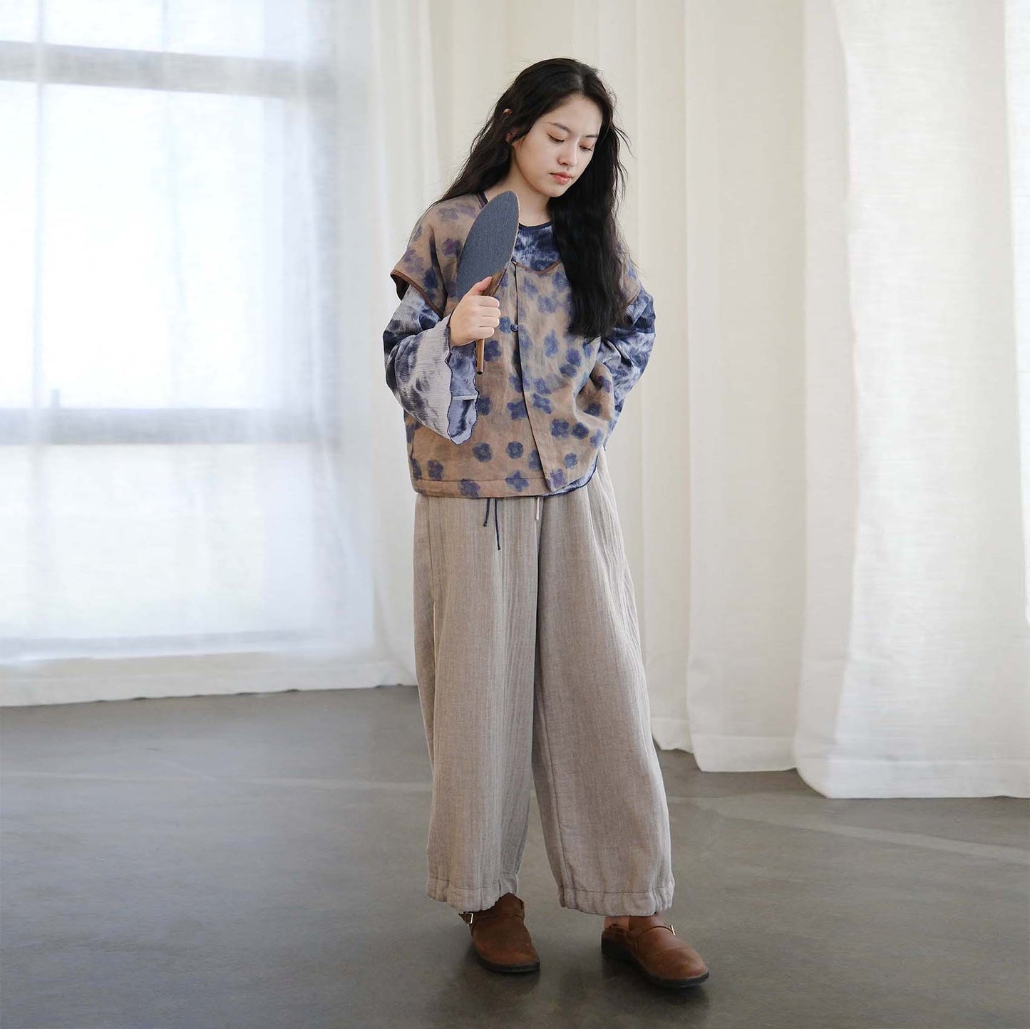 絶妙な色味のボタニックプリント☆ラミー100％で風通し良く夏にピッタリ フレンチスリーブ シャツ☆